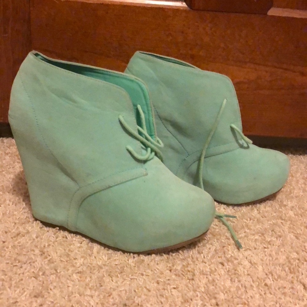 T2 for $10 Item... eal wedges 8.5